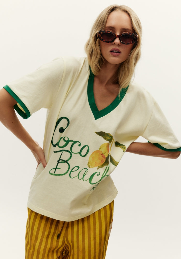 MAKU Coco beach Hotel V-Neck Tee