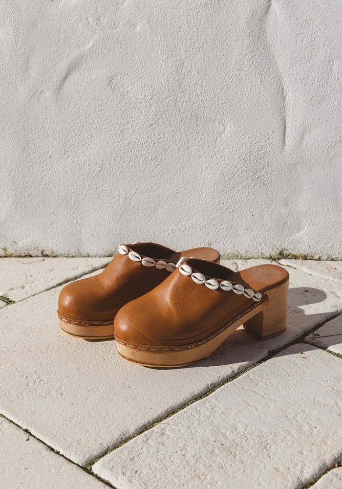 CABO GYPSY Savannah Shell Clog
