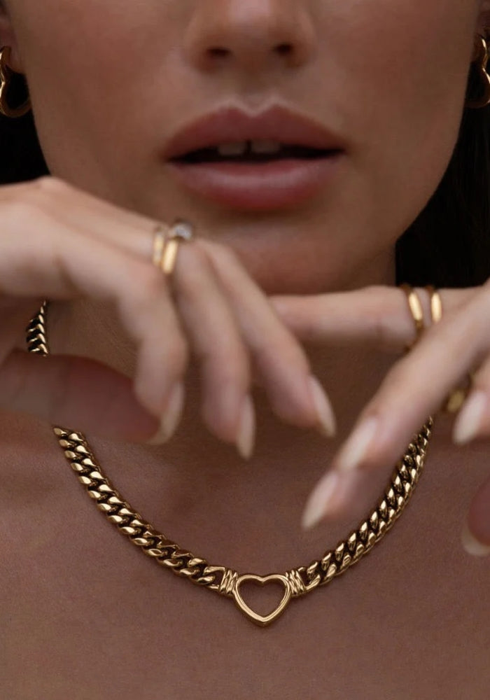 ARMS OF EVE Valentine Necklace - Gold