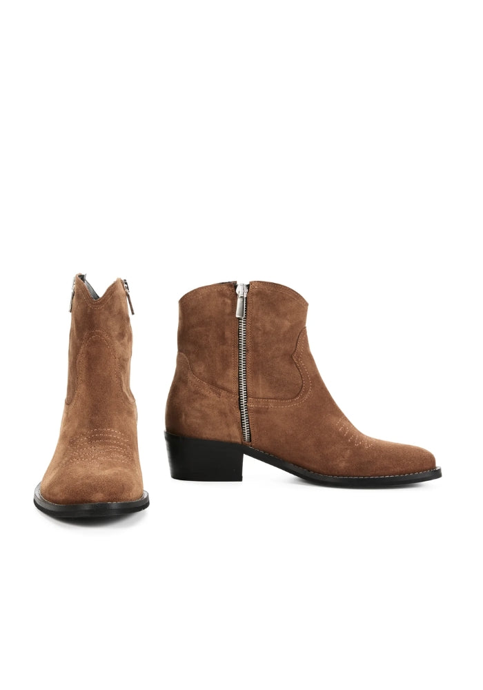 ESTILO EMPORIO Morgan Boot Suede - Cognac Suede