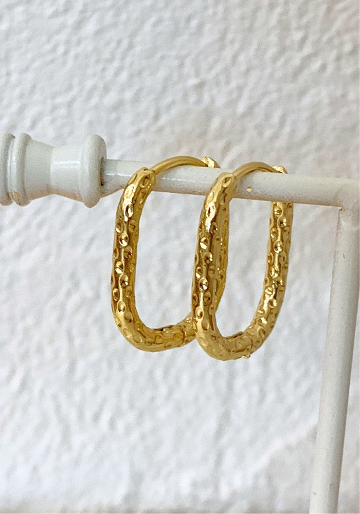Crushed Rectangle Hoops