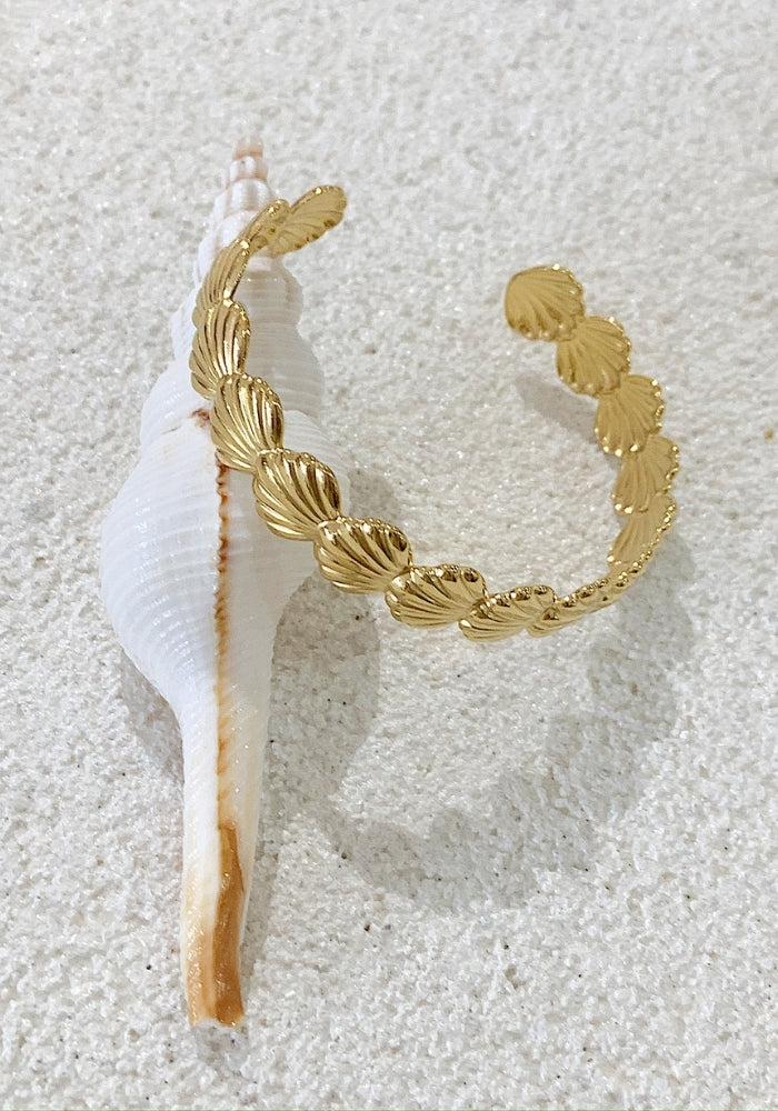 HI HO & CO Shell Cuff 