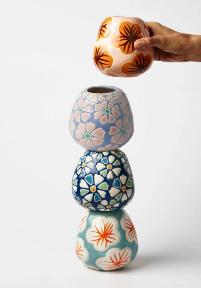 Pollen White Hibiscus Vase