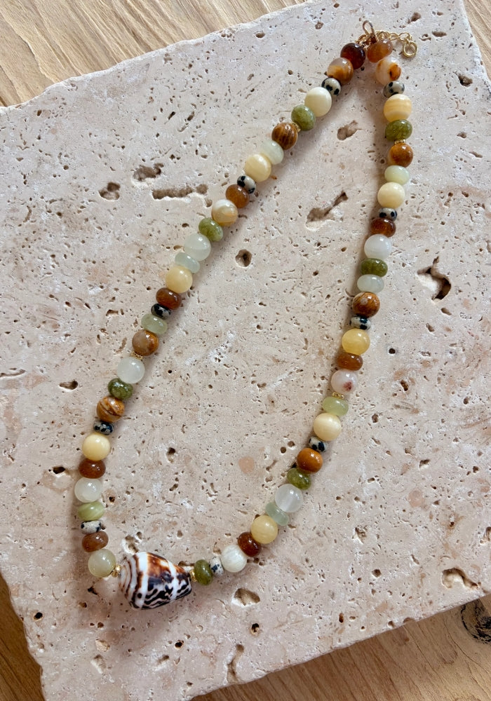 LAS RAIS Amber Moss Hebrew Cone Shell Necklace