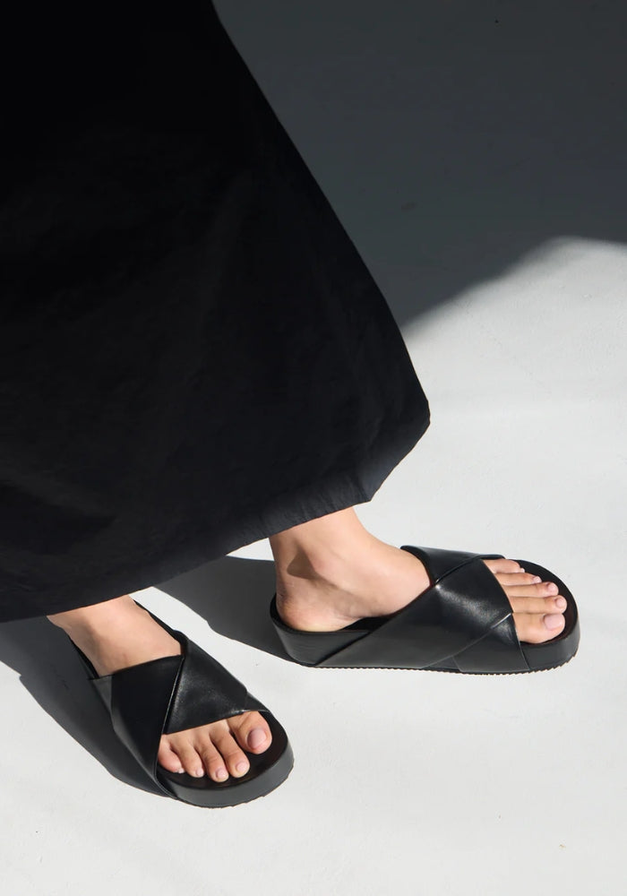 LA TRIBE Nori Platform - Black