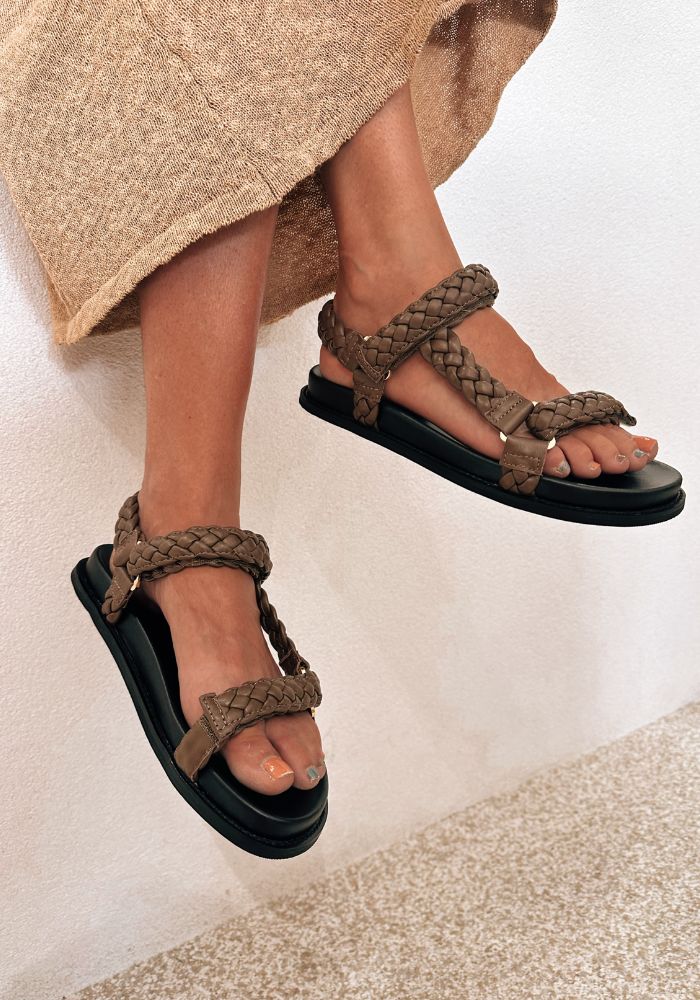 Elke Braided Sandal - Walnut