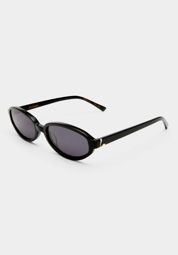 The Olive - Black