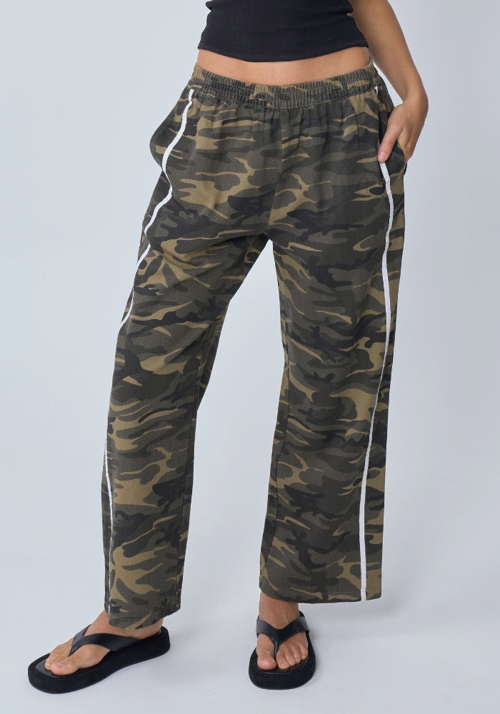 NEAR THE SEA Racer Camo Pants