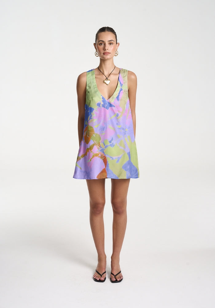 SUMMI SUMMI V-Neck Shift Dress - Bananas