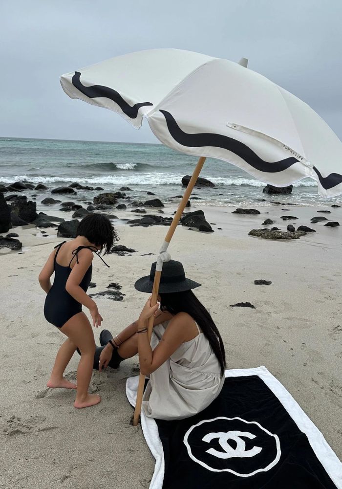 Luxe Beach Umbrella- Casa Marbelle Vintage Black