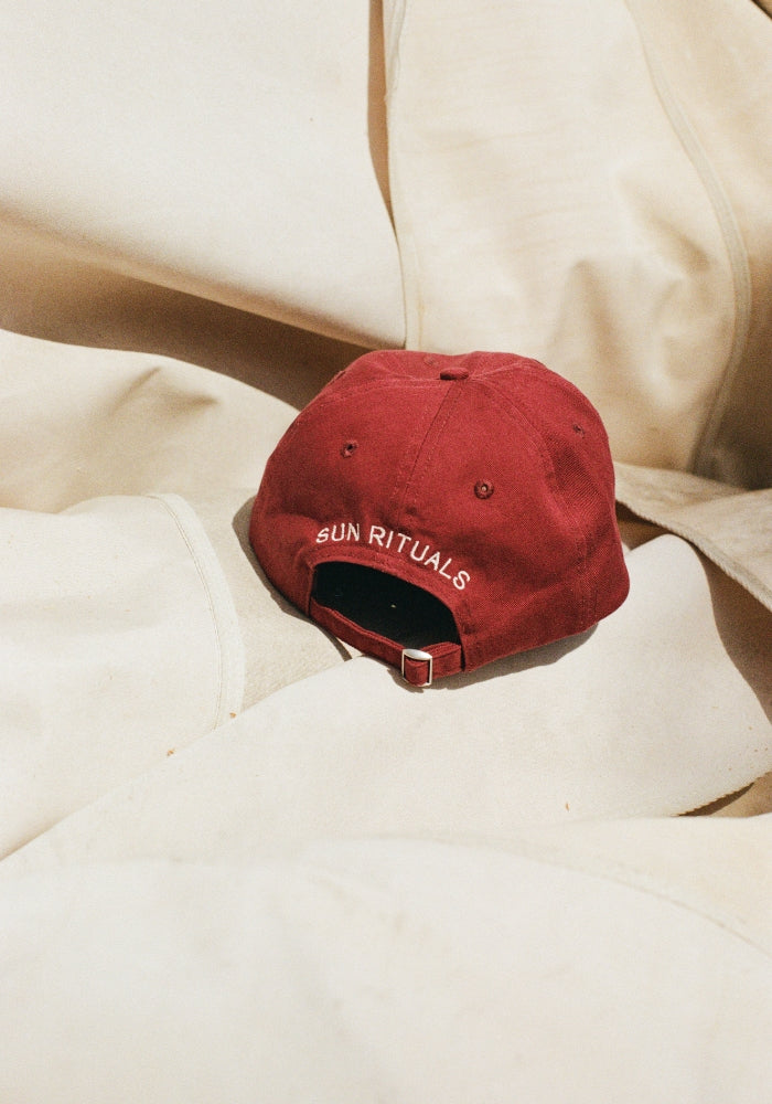 SUN RITUALS Art Of Balance Cap - Berry