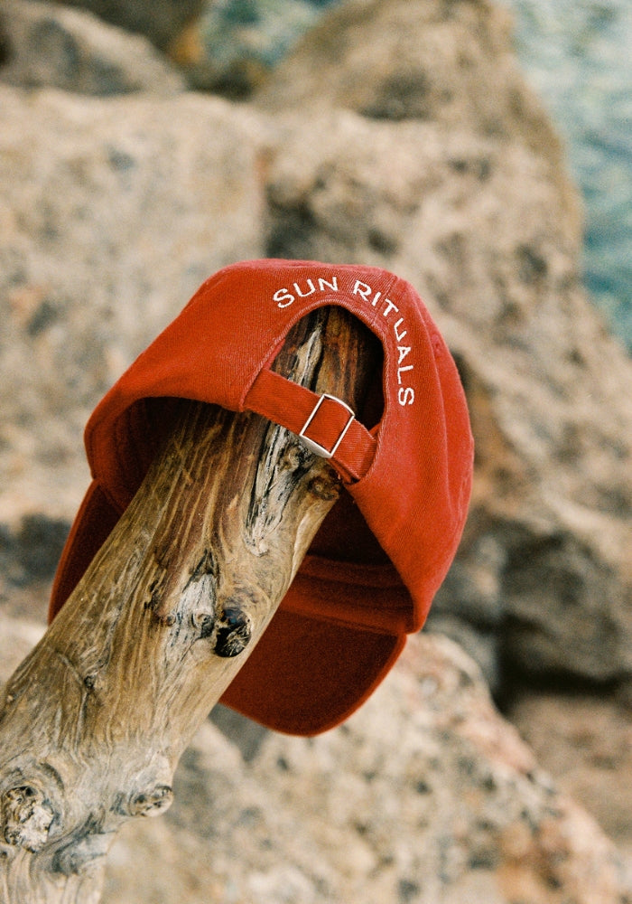 SUN RITUALS Calvi Cap - Terracotta