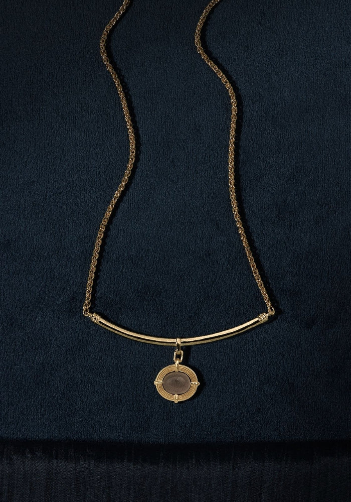 TEMPLE OF THE SUN Esse Necklace Gold