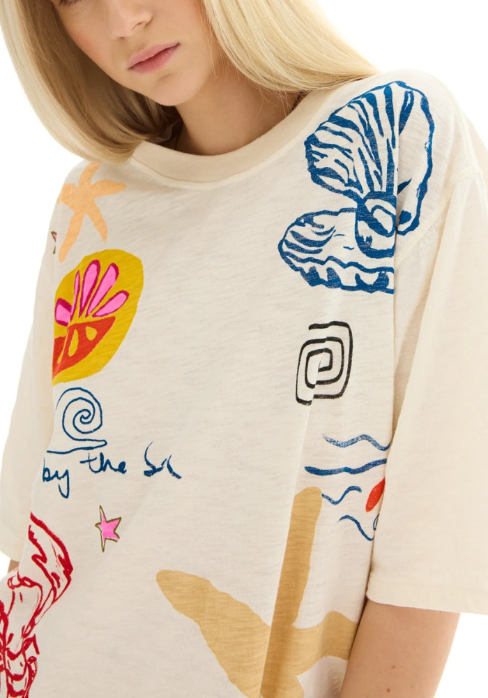 THE TALES My Illustrated Seaside Tee