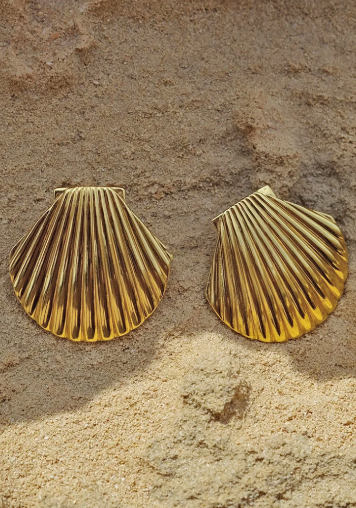 Vintage Shell Gold Earrings
