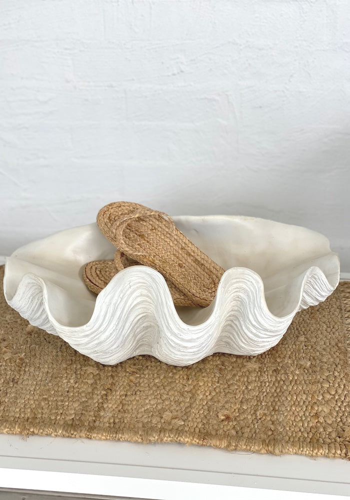 XLarge Resin Clam Shell Bowl